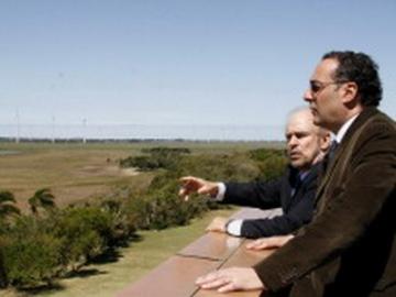 Parque Eólico de Osório é visitado por secretários estaduais de Energia