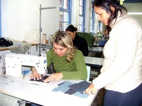 Começa o curso de Corte e Costura Industrial em Torres