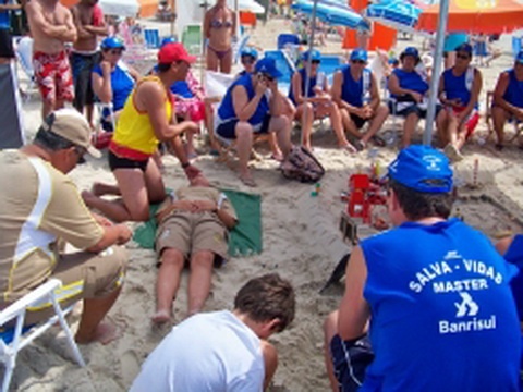 Operação Golfinho convida adultos e crianças a ajudar na prevenção a afogamentos