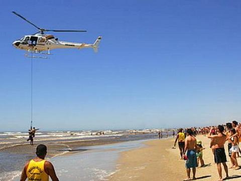 Balanço da Operação Golfinho indica crescimento de 135,83% nos salvamentos