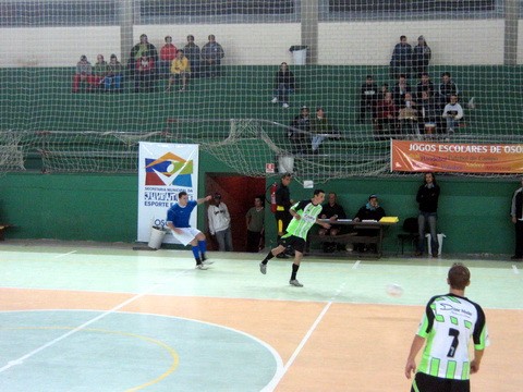 Jogos do Campeonato Municipal de Futsal seguem disputados em Osório