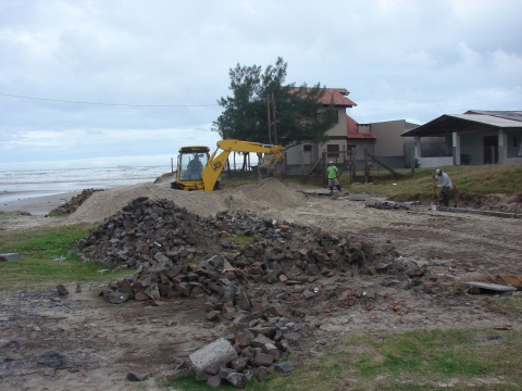 Subprefeitura de Mariluz restaura as vias públicas afetadas pelos temporais