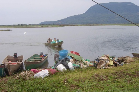 Realizado mutirão de limpeza da Lagoa dos Quadros em Maquiné