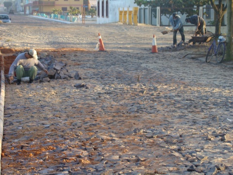 Arroio do Sal recupera calçamento danificado pela enxurrada de janeiro