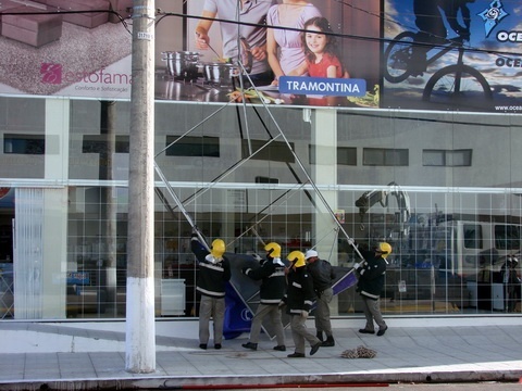 Loja atingida pelos fortes ventos não tem previsão para reabrir em Osório