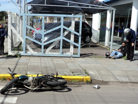 Colisão envolvendo motocicleta deixa dois feridos em Osório
