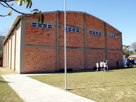 Osório: ginásio da Escola Municipal Osvaldo Bastos é inaugurado em Aguapés