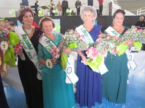 Representante de Torres vence Concurso da Rainha da 3ª Idade do Litoral Norte