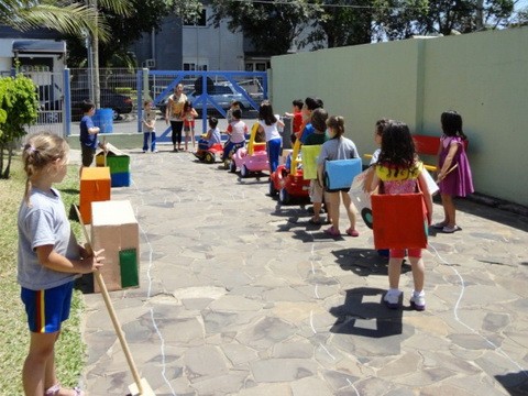 Escola infantil realiza projeto de educação no trânsito em Torres