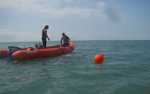 Boias no mar demarcam áreas de pesca e surf em Xangri-Lá