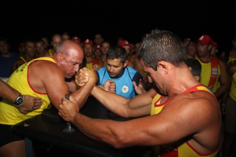 BM realiza Competição Noturna de Salva-vida em Capão da Canoa