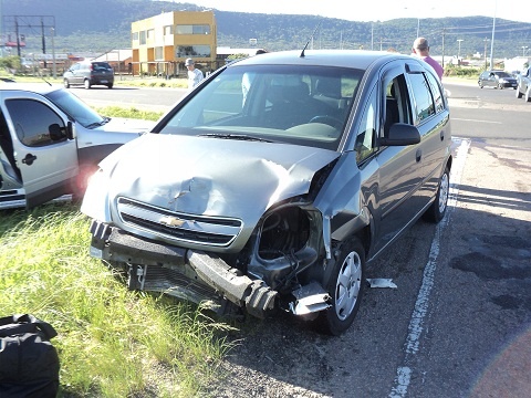 Mais um: acidente envolve dois veículos em trevo da RS-030 em Osório