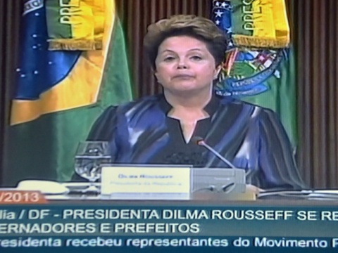 Dilma propõe Constituinte exclusiva para reforma política