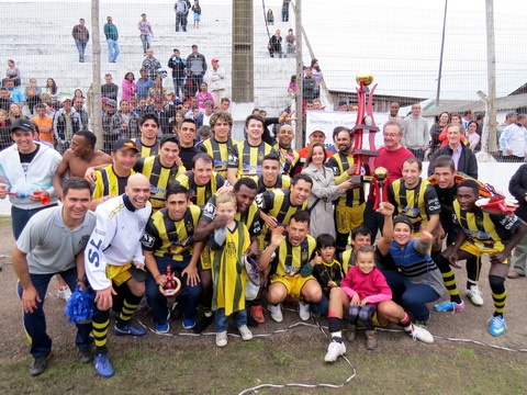 Peñarol é Campeão da 1ª Divisão do Futebol de Campo em Tramandaí