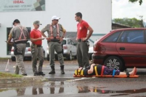 Acidente na RS 407 deixa mulher de 70 anos ferida em Capão da Canoa (vídeo)