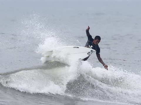 Competição de Surf prossegue em Torres: sábado foi dia dos amadores