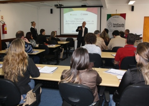 Litoral Norte recebe curso de formação para elaboração de projetos sociais