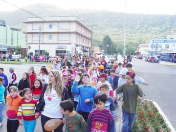 Caminhada marca encerramento da Semana Nacional de Trânsito em Osório