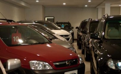 Carros comercializados no ano passado tiveram queda de 6,76% em relação a 2013 Marcelo Camargo/Agência Brasil