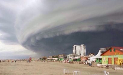 Chegada de tempestade no litoral provocou imagem assustadora