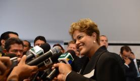 Dilma diz que rebaixamento de nota da Petrobras é "falta de conhecimento"