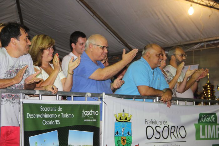 Com homenagem ao presidente do Grêmio, carnaval é realizado em Osório