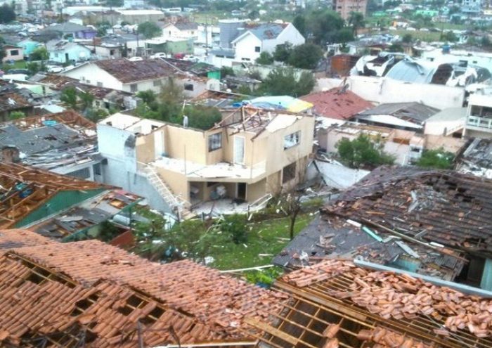 Tornado desabriga mil pessoas no município catarinense de Xanxerê