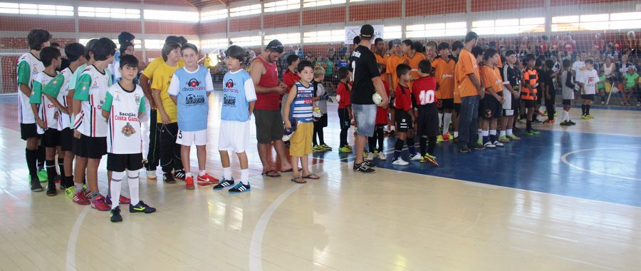 Inicia Campeonato Molecada Boa de Bola em Osório