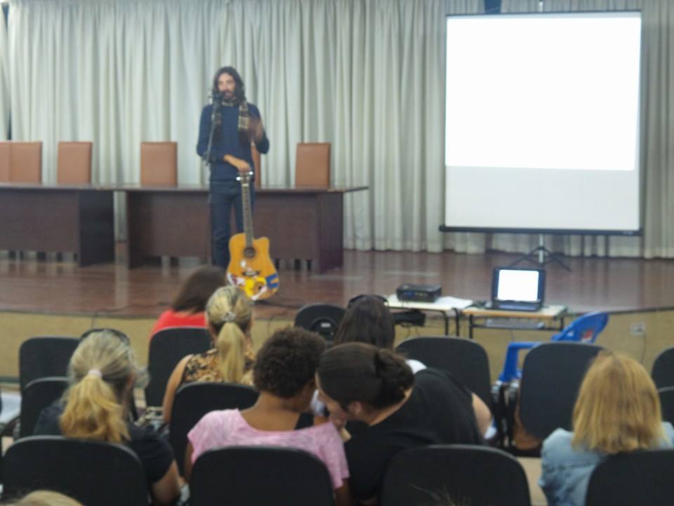 Apresentação de projeto musical para professores acontece em Tramandaí