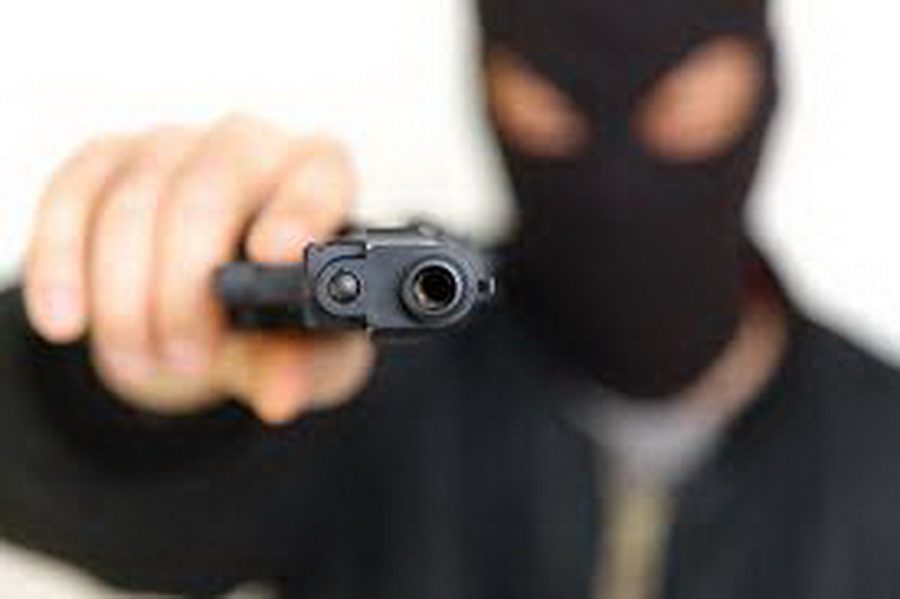 Criminosos armados assaltam loja em Osório