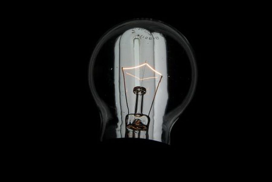 Concessionárias de energia elétrica desmentem falta generalizada de luz no RS