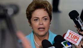 Usar a crise para chegar ao poder é versão moderna do golpe, afirma Dilma