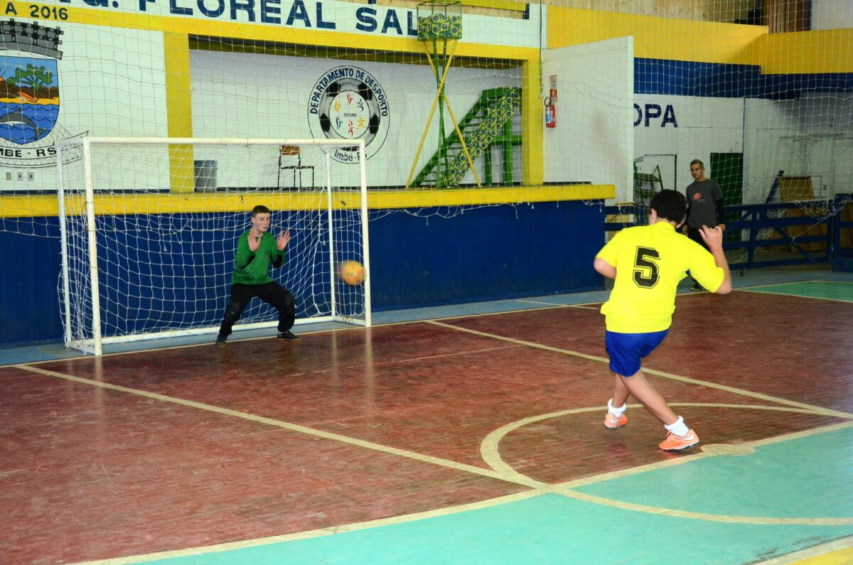 Escola Olavo Bilac vence futsal Mirim Masculino nos 12º JIMI em Imbé