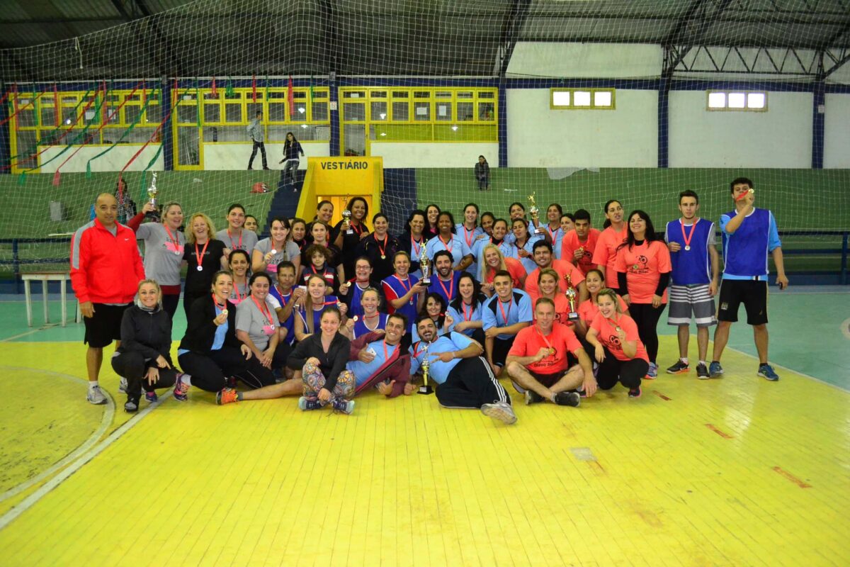 Professores participaram de torneio de voleibol em Imbé