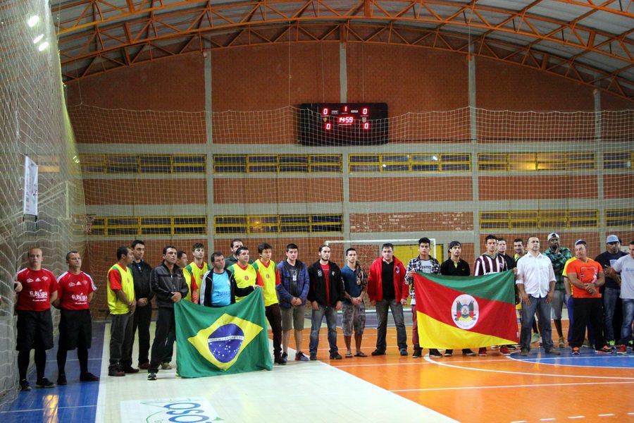 Municipal de Clubes de Futsal começou com grande público em Osório