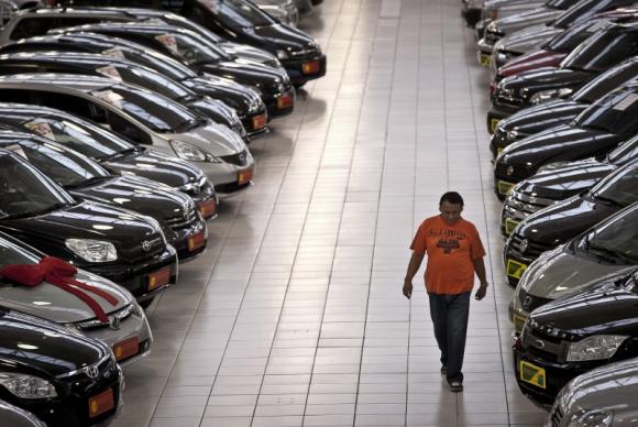 Produção de veículos cai 42% em setembro comparada à do mesmo mês de 2014