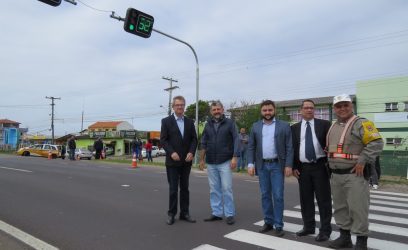 sinaleira no acesso ao bairro Indianópolis