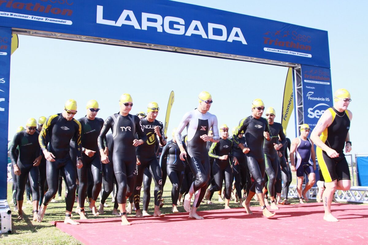 Etapa gaúcha do Sesc Triathlon reúne cerca de 400 atletas em Tramandaí