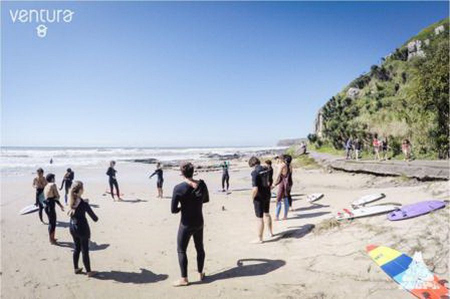 Projeto traz estudantes de Porto Alegre para surfar e produzir imagens em Torres