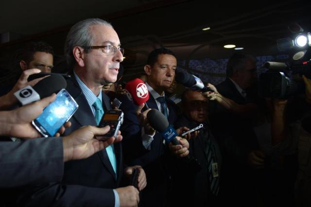 Cunha aceita pedido de abertura de processo de impeachment contra Dilma