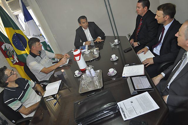 Bradesco visita Executivo e confirma interesse em parceria com Arroio do Sal