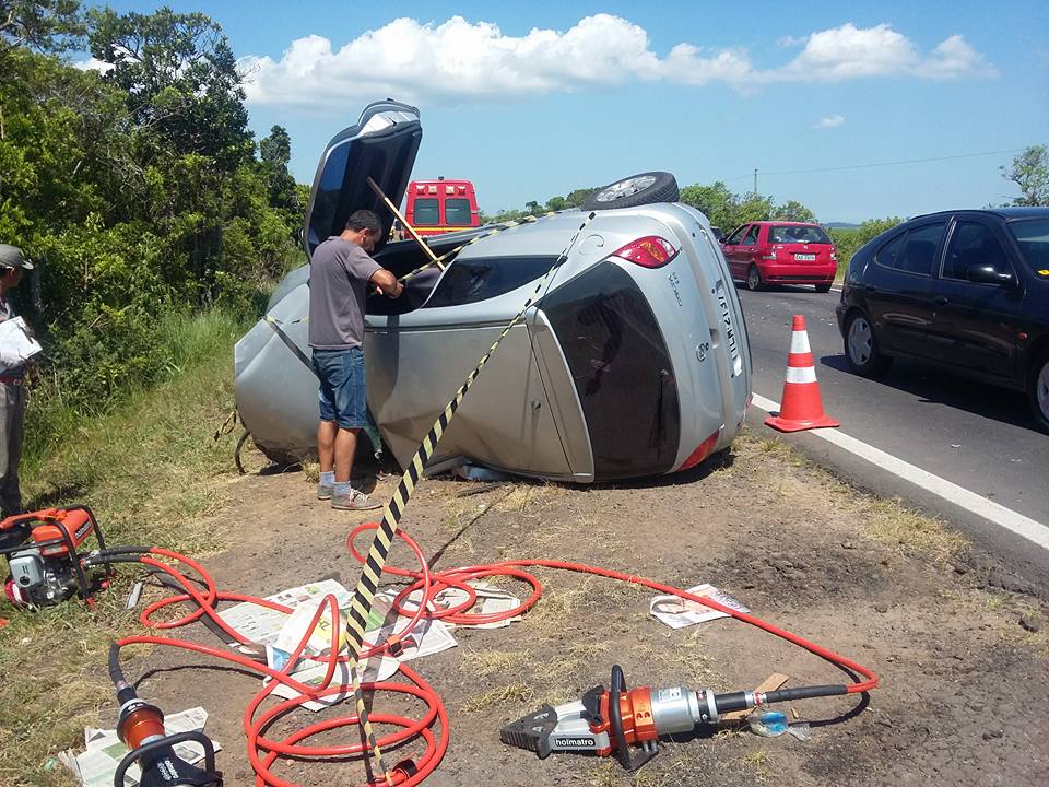 Mulher morre em acidente na RS-040 em Capivari do Sul