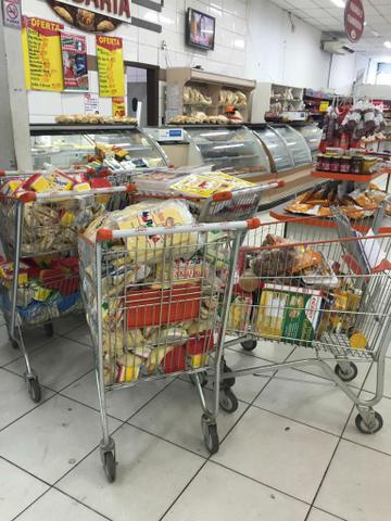 Supermercado é interditado pela grande quantidade de produtos vencidos em Capão da Canoa