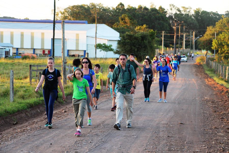 Primeira Caminhada Noturna foi realizada no Caminho Gaúcho de Santiago em Santo Antônio da Patrulha