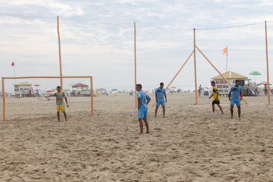 Partidas de Beach Soccer marcam o próximo fim de semana em Torres