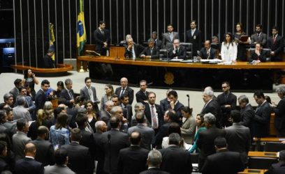 A comissão do impeachment recebeu 433 votos favoráveis e um contrárioAntonio Cruz/ Agência Brasil