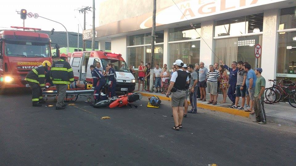 Acidente entre moto e bicicleta deixa três feridos em Osório