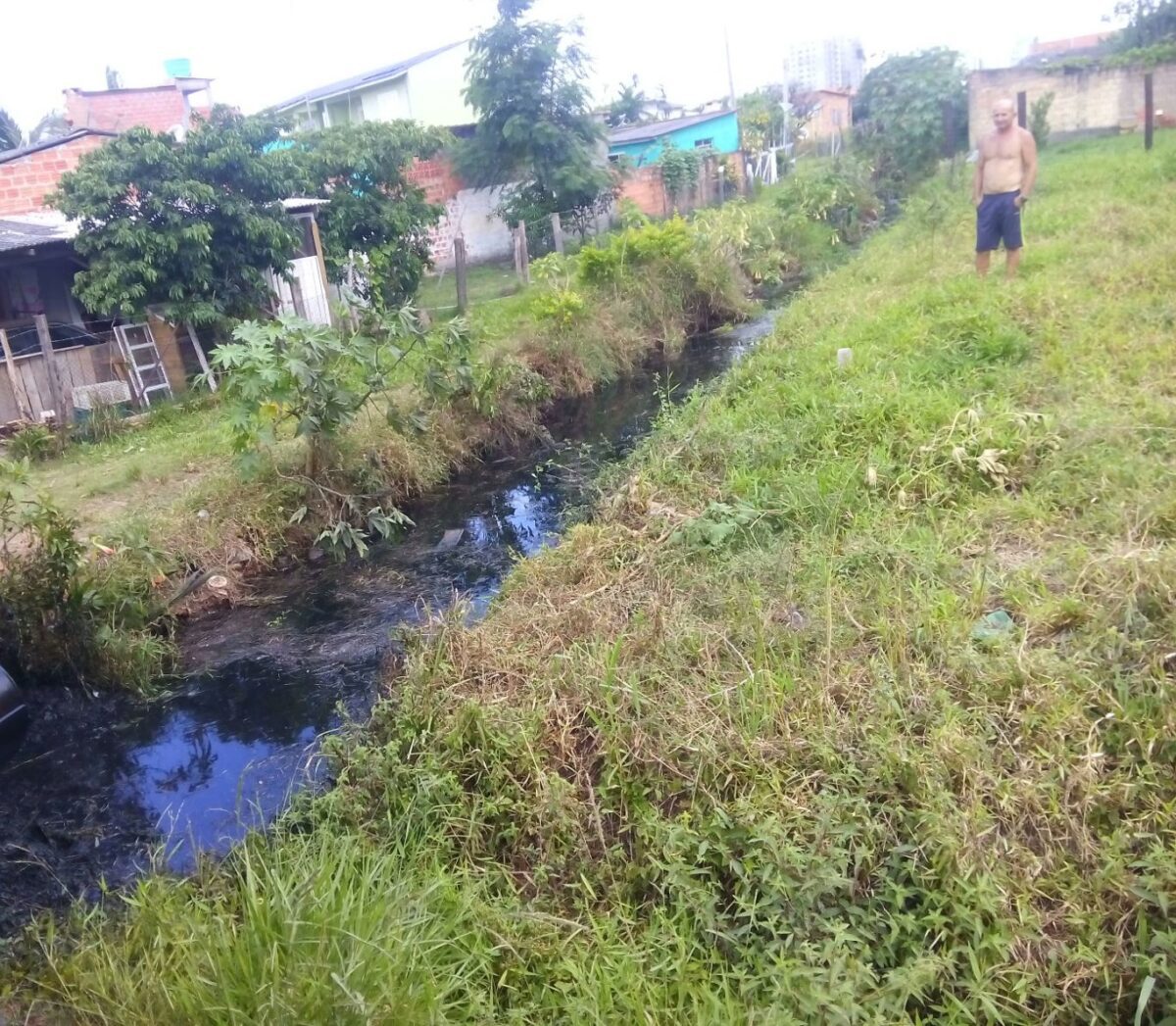Prefeitura realiza limpeza na Sanga da Água Doce em Torres