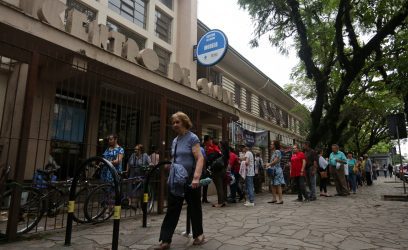 PORTO ALEGRE, RS, BRASIL, 25-04-2016: Início da vacinação contra a gripe A e H1N1. Foto: Leandro Osório/ Especial Palácio Piratini