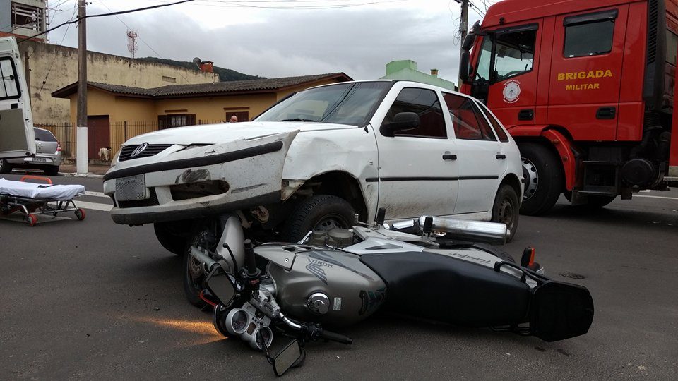 Motociclista fica ferido após colisão no centro de Osório